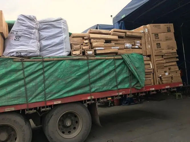 仲巴家具托运